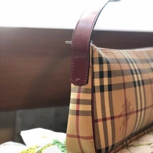 Classic Plaid Shoulder Bag in Beige with Burgundy Strap